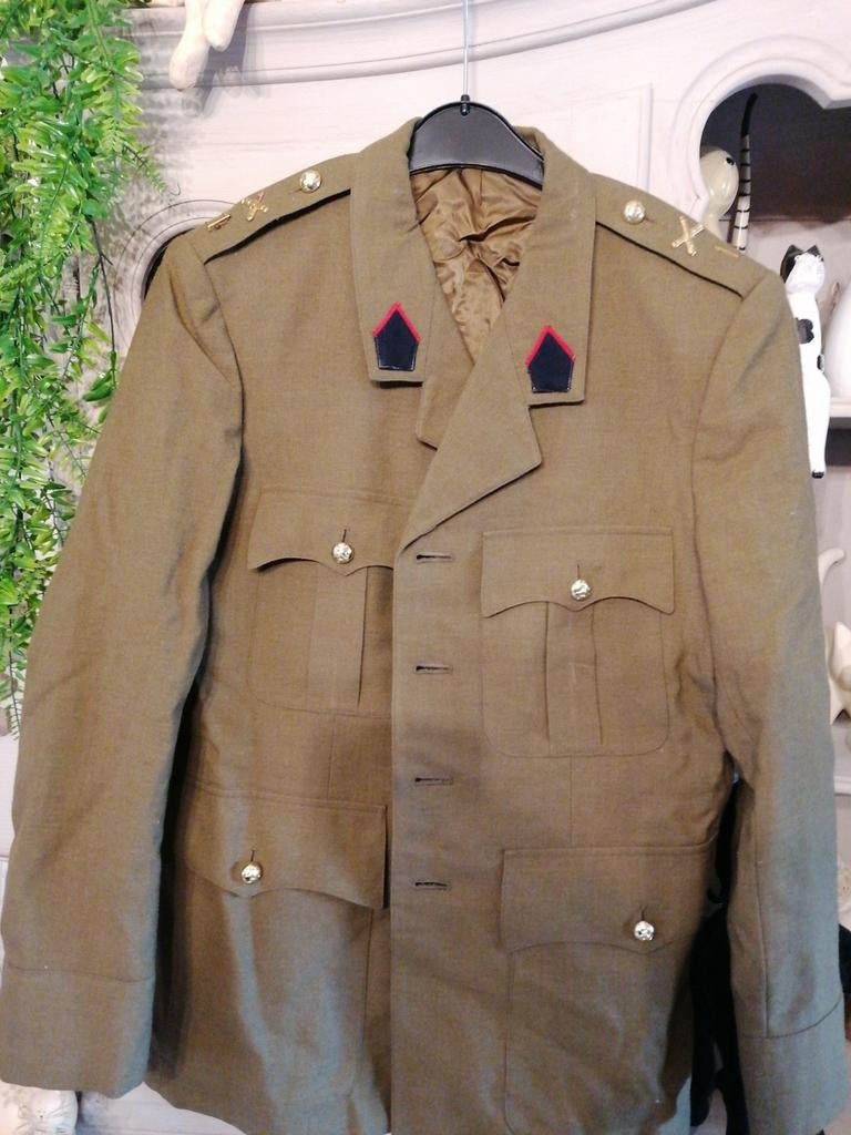 Service dress armée belge. Artillerie. Num 1., Enlèvement ou Envoi