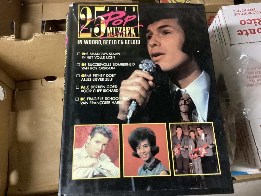 3 boeken 25 jaar popmuziek, Boeken, Ophalen of Verzenden