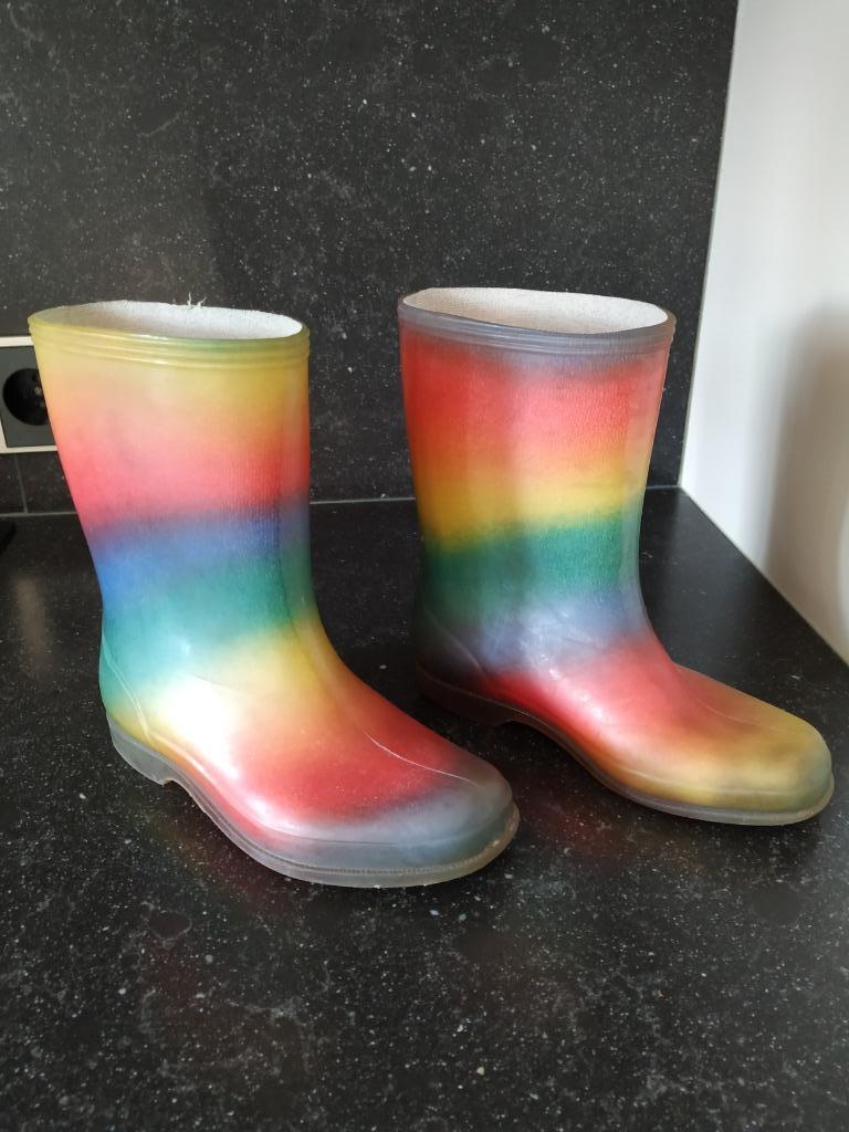 Bontgekleurde regenlaarsjes m 32, Ophalen, Gebruikt, Jongen of Meisje