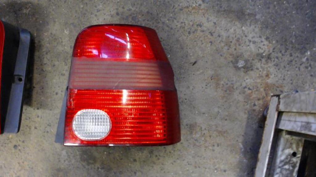 Feu arrière droit Volkswagen Lupo 1998-2005 LP/13800, Enlèvement ou Envoi, Utilisé, Volkswagen