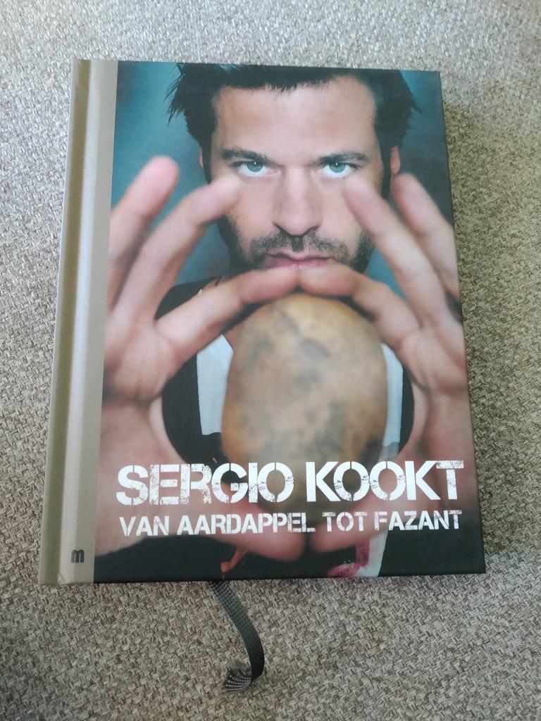 Sergio kookt deel 1 van aardappel tot fazant + gratis extra, Enlèvement ou Envoi, Comme neuf, Pays-Bas et Belgique, Marc Declerq