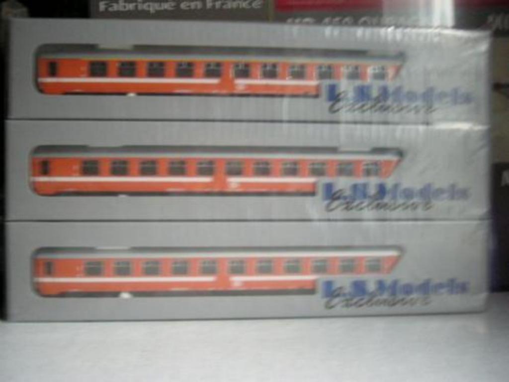 LS MODELS 12001 set de 3 voitures I10 sncb époque IV-V ho dc, Hobby en Vrije tijd, Modeltreinen | H0, Nieuw, Wagon, Gelijkstroom