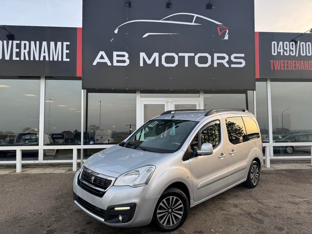 Peugeot Partner 1.6E-HDI 2017 Automaat Navi camera leder, Auto's, Peugeot, Bedrijf, Te koop, Partner Tepee, Achteruitrijcamera