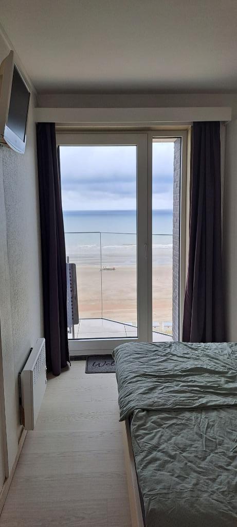 Appart. Nieuwpoort, frontaal zeezicht ook vanuit slaapkamer, 2 slaapkamers, Antwerpen of Vlaanderen, Appartement, Overige