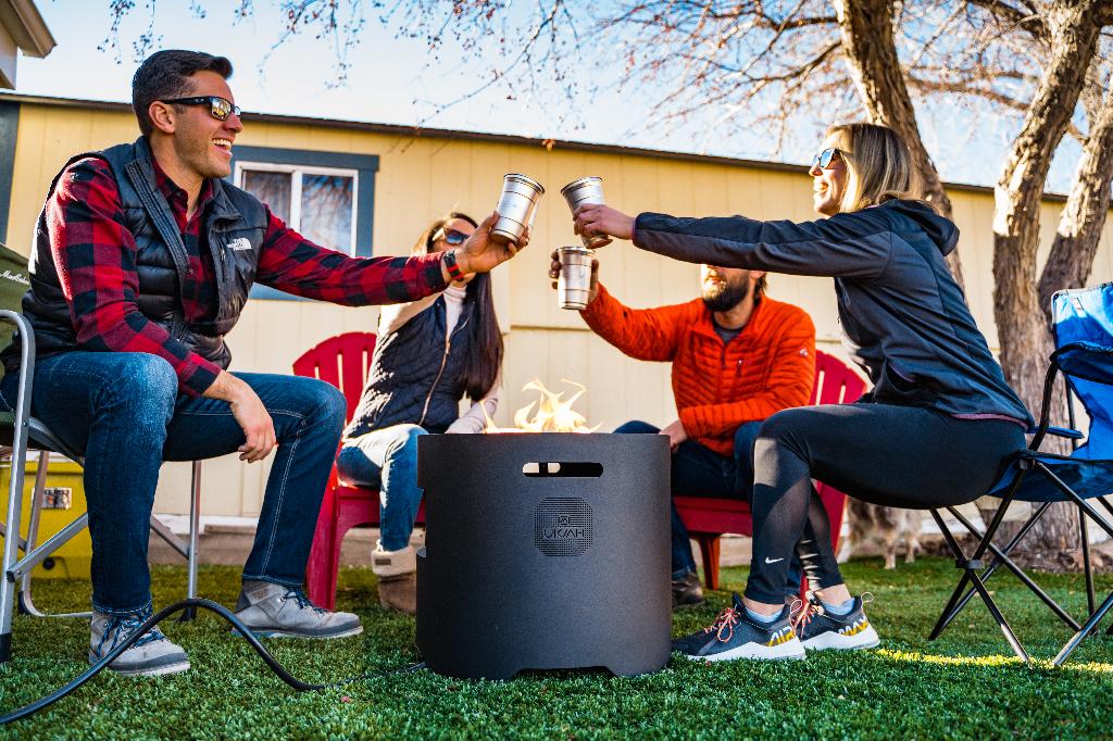 gasvuur met bluetooth speaker met dansende vlammen en hoes, Audio, Tv en Foto, Luidsprekerboxen, Gebruikt, 60 tot 120 watt, Center speaker