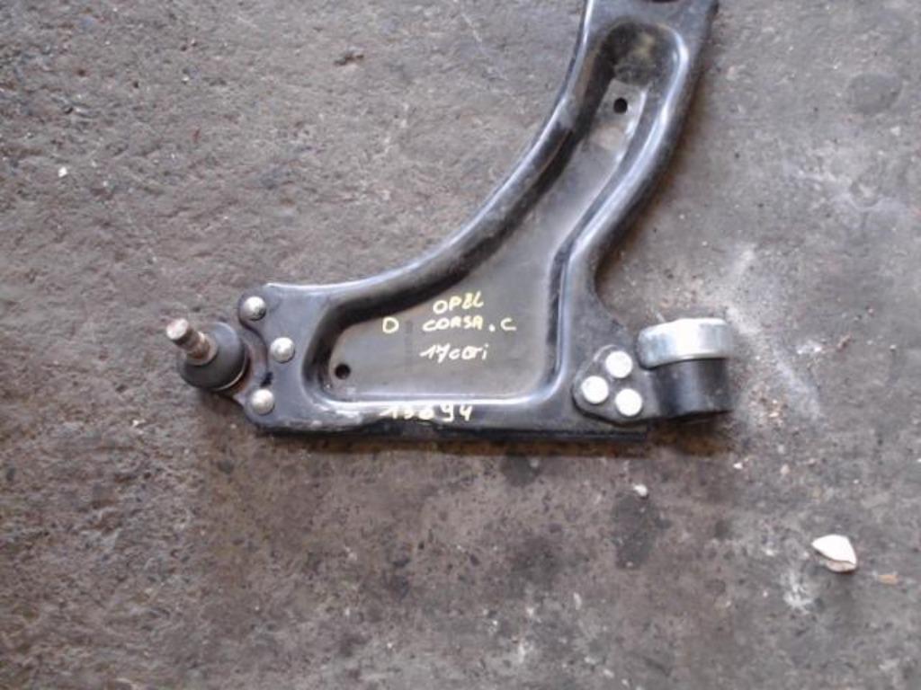 Triangle avant droit Opel Corsa C 1.3CDTi 51kw 2003-2006, Enlèvement ou Envoi, Utilisé, Opel