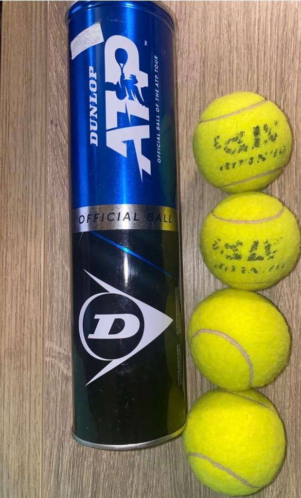 Dunlop ATP - 4 balles avec tube., Enlèvement ou Envoi, Comme neuf, Balles, Dunlop