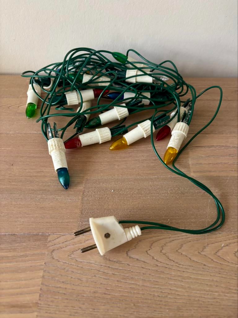 Vintage gekleurde kerstlampjes met oude stekker, Enlèvement ou Envoi, Utilisé