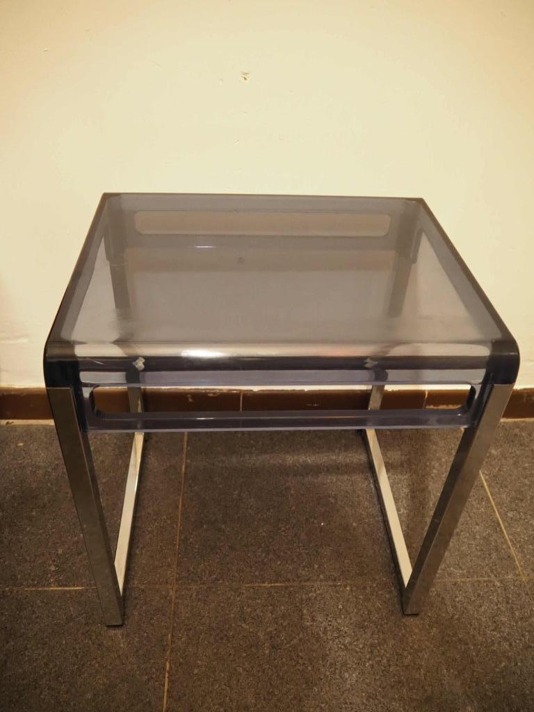 Design bijzettafeltje in chroom en plexiglas, 1970s, Space Age, Moins de 55 cm, Comme neuf, Synthétique
