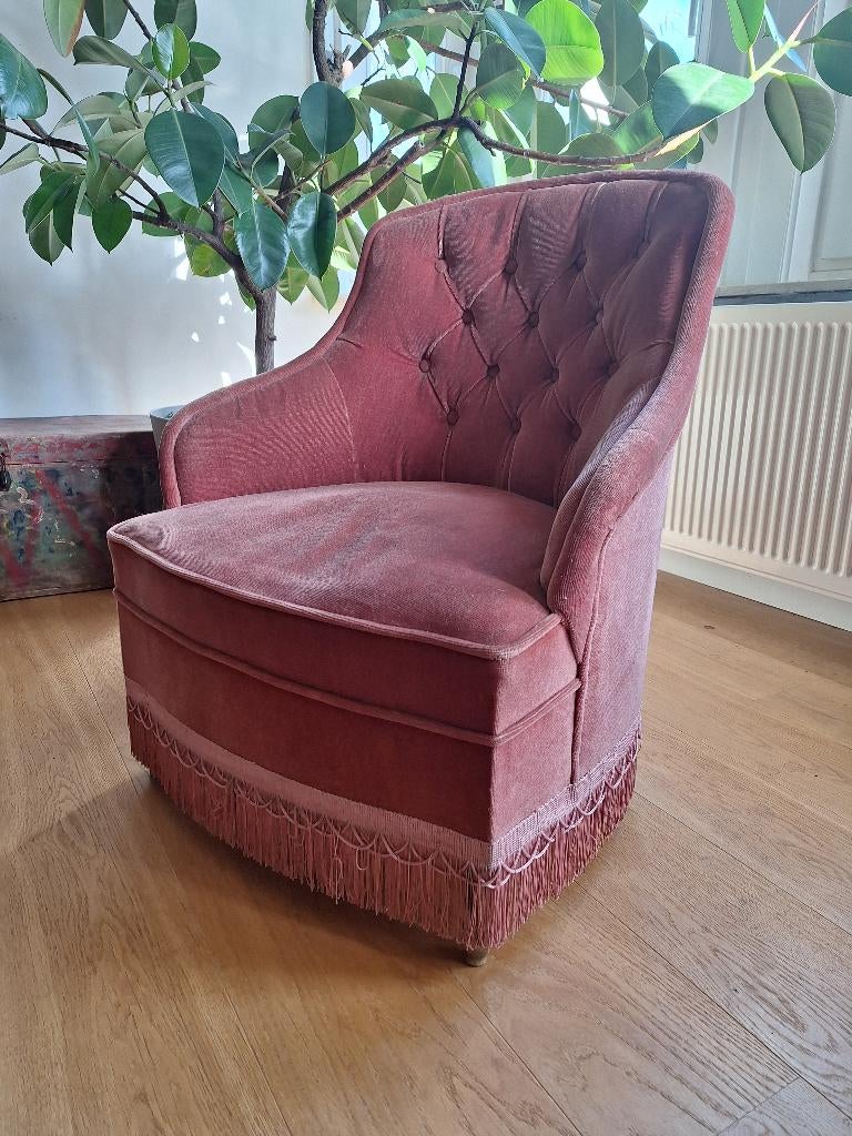 petit fauteuil style ancien, Ophalen, Minder dan 75 cm, Zo goed als nieuw, Stof