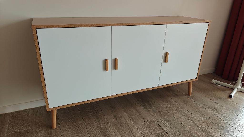 Dressoirkast Jysk - zo goed als nieuw, Ophalen, 150 tot 200 cm, Zo goed als nieuw, 25 tot 50 cm