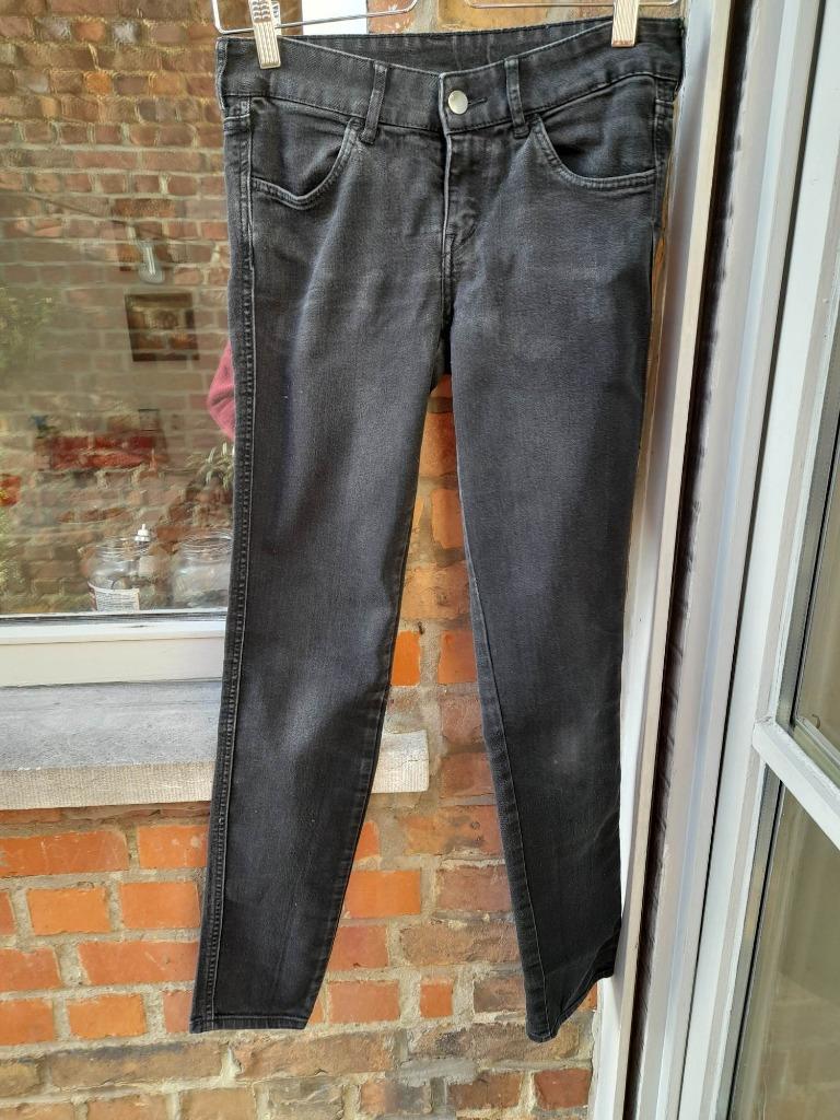Zwarte Skinny Low waist Jeans van H&M Denim 26/32, H&M, Zwart, Ophalen of Verzenden, W28 - W29 (confectie 36)