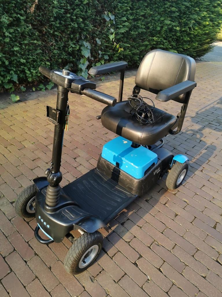 Opvouwbare L&M scootmobiel vivo dimonteelbar invalide scoote, Diversen, Rolstoelen, Zo goed als nieuw, Elektrische rolstoel, Inklapbaar