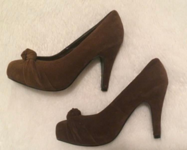 Escarpins T38 effet daim brun, Kleding | Dames, Pumps, Bruin, Attentif, Gedragen