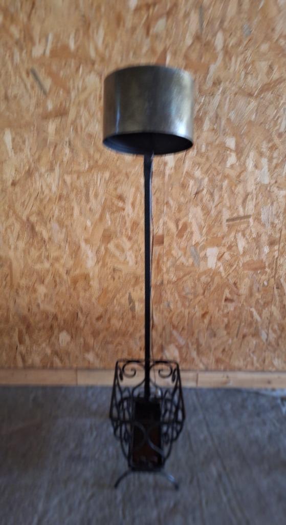 Lampadaire vintage fabrication ferronnier belge., Enlèvement, Utilisé, Métal, 150 à 200 cm