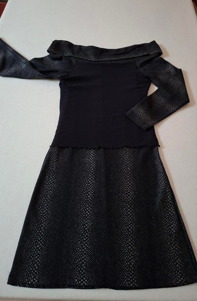 Tres jolie Robe effet python T. M “Rectangle Blanc Paris, Envoi, Comme neuf, Blanc, Au-dessus du genou