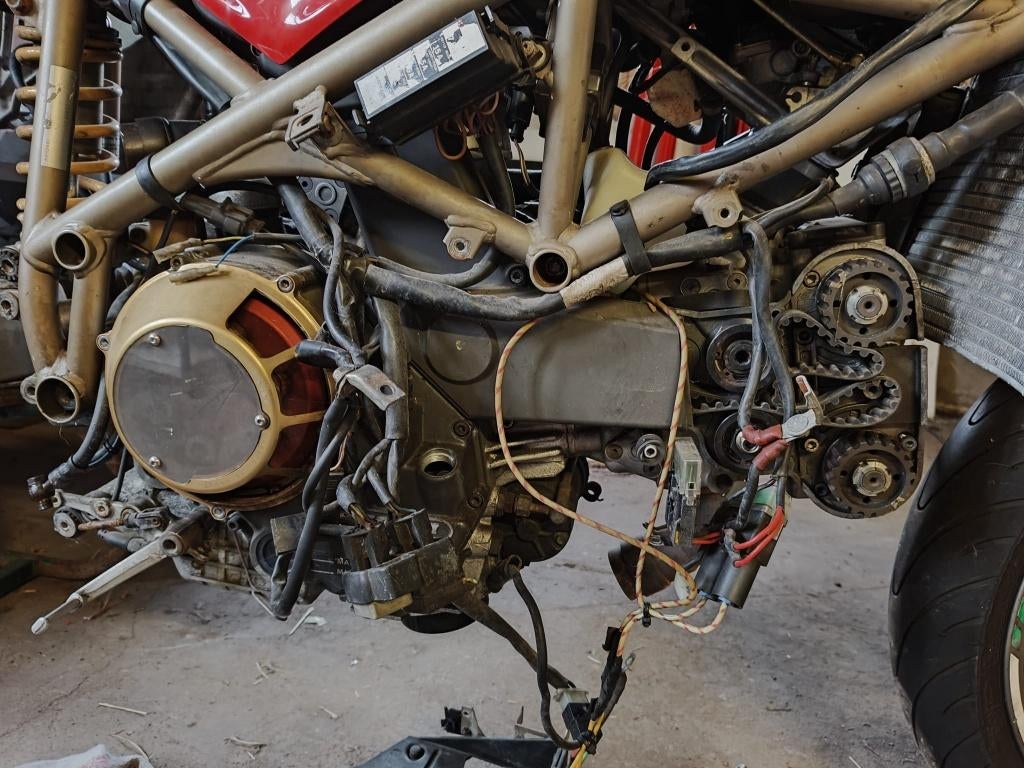 MOTEUR DUCATI 748, DUCATI, Enlèvement, Utilisé, Jackierogier@outlook.be