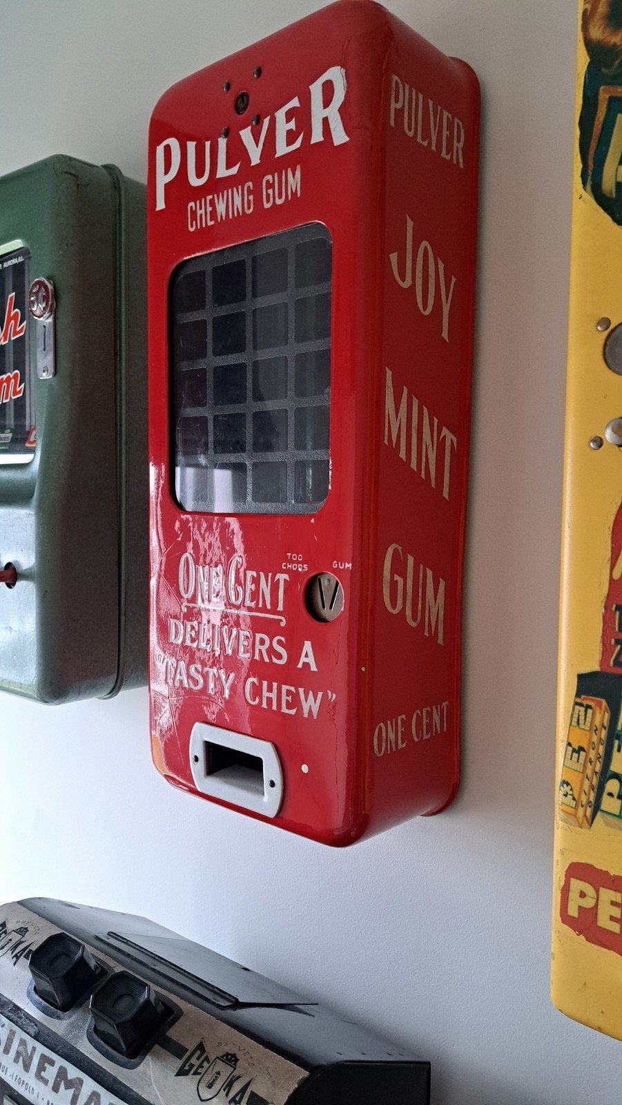 Pulver chewing gum. Jaren 30 emaille wandautomaat., Ophalen of Verzenden