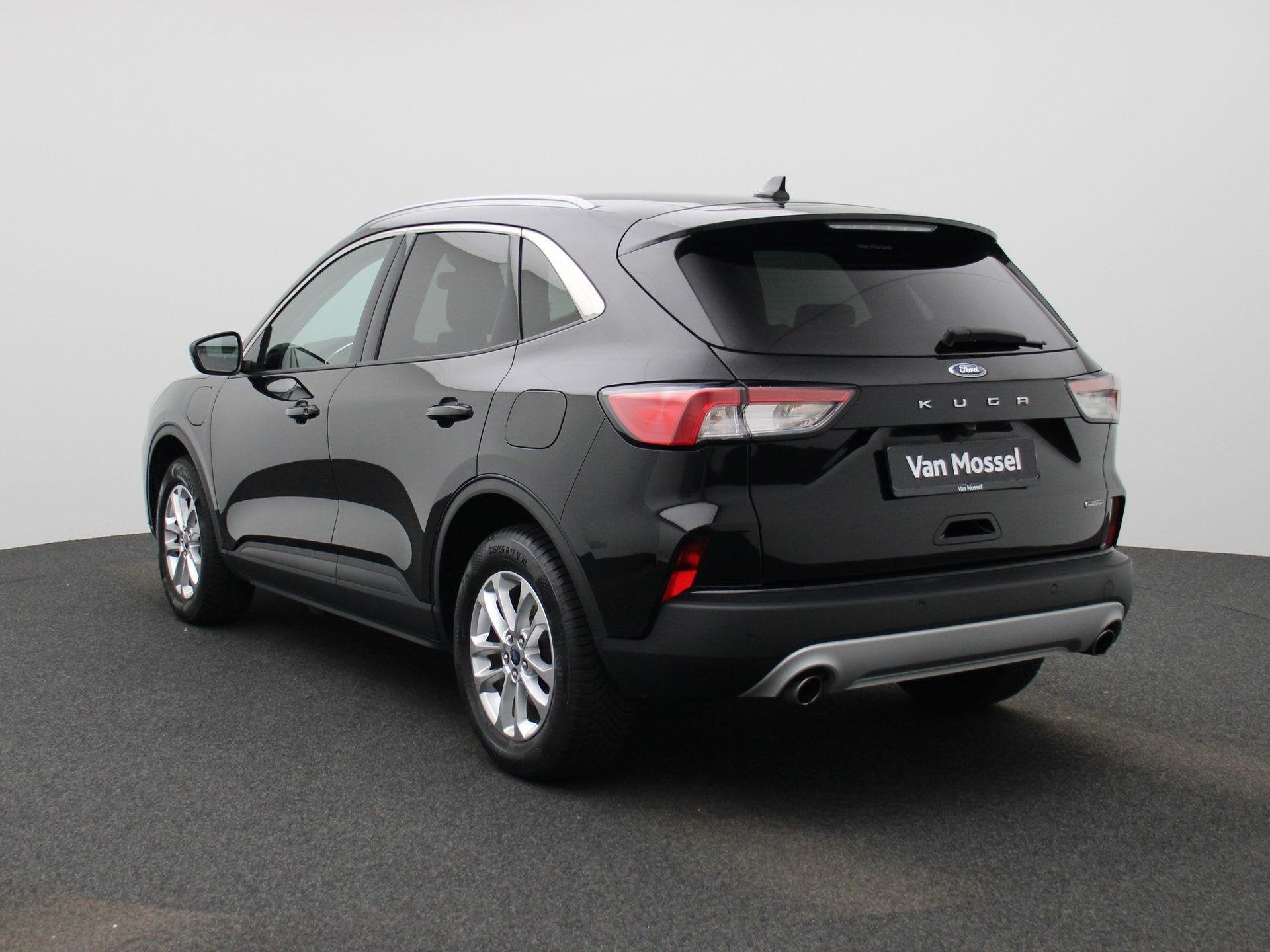 Ford Kuga 2.5i PHEV Aut. 165kW Titanium, Gebruikt, 4 cilinders, Lane Keeping Assist, Zwart