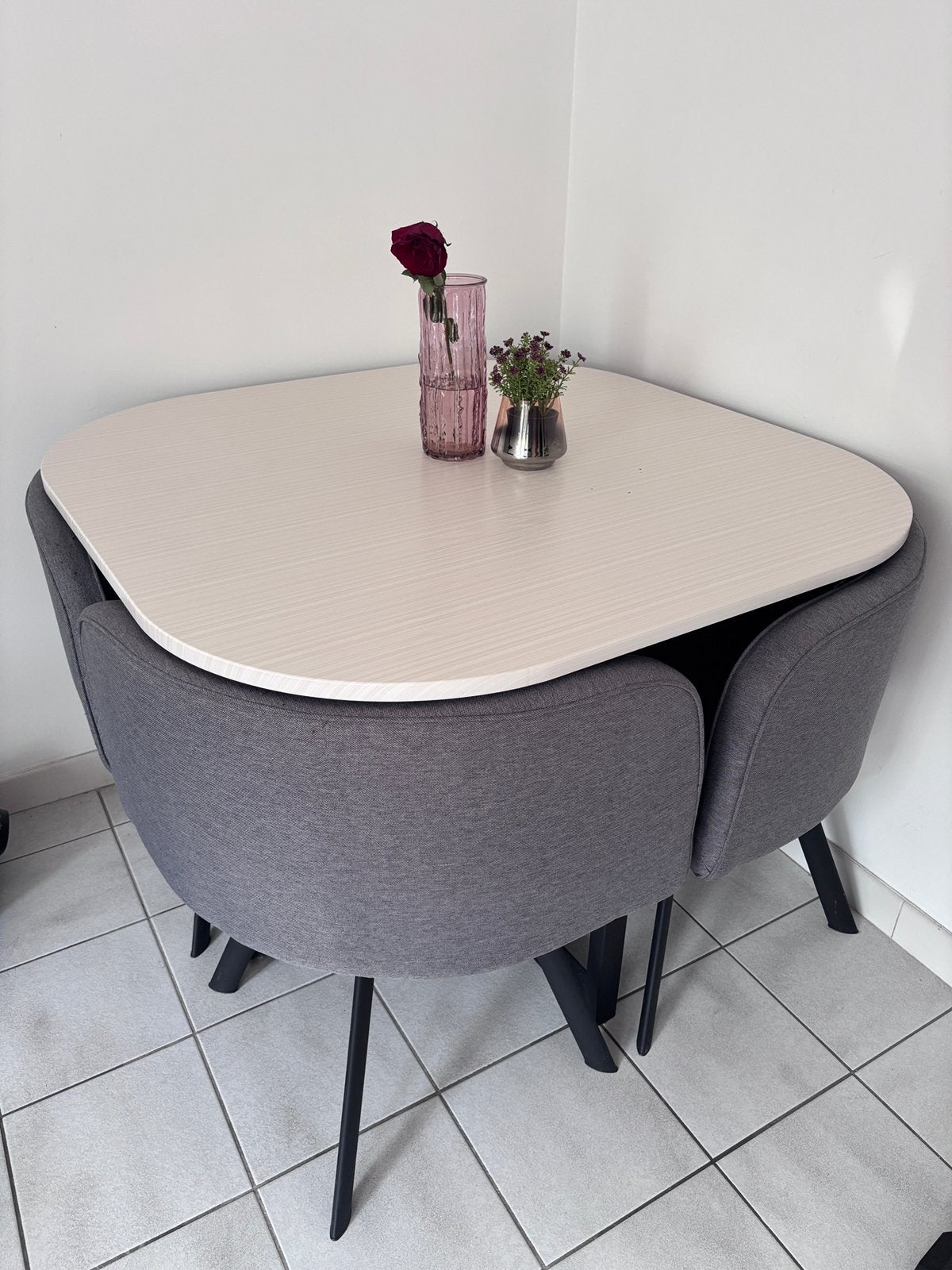 Beige eettafel met 4 stoelen, Huis en Inrichting, Tafels | Eettafels, Ophalen, Gebruikt