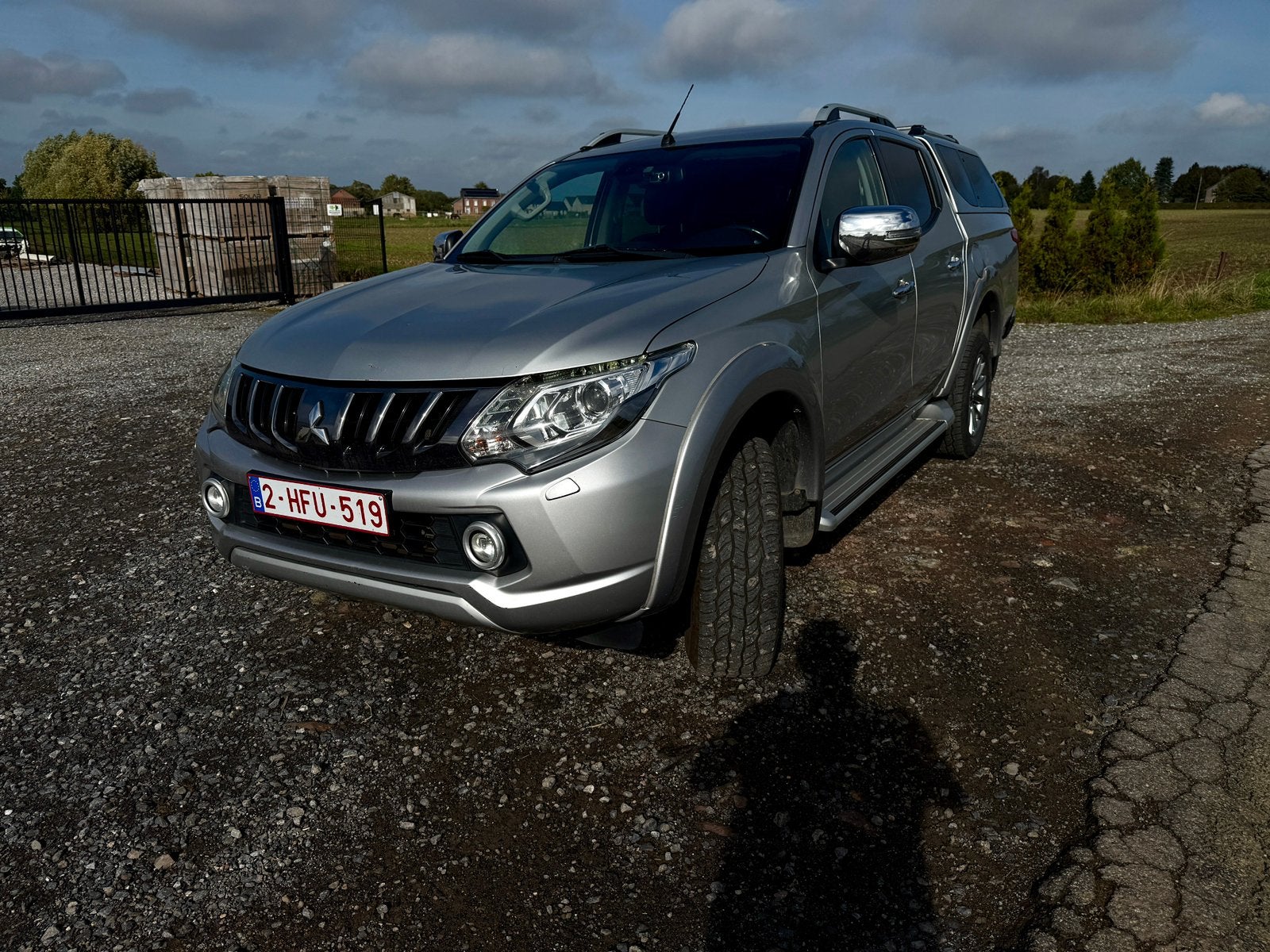 L 200 2.4 DI-D 4WD Intense (EU6) !PAS EXPORT !, Autos, Cuir, Achat, Carnet d'entretien, Noir