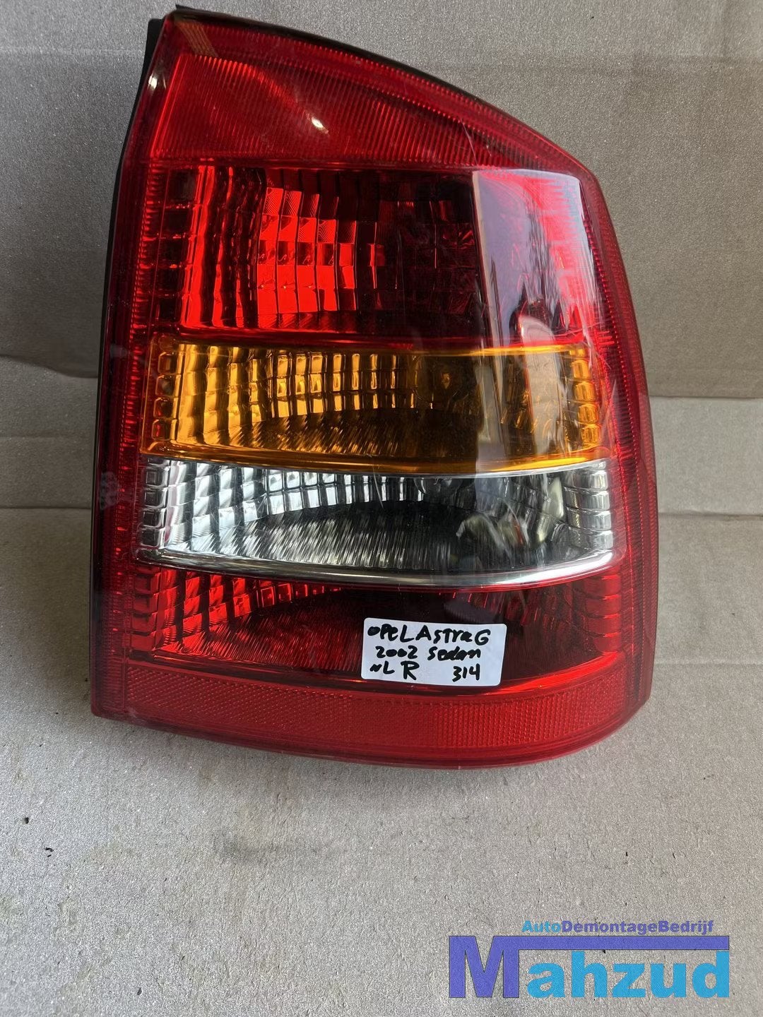 OPEL ASTRA G Sedan rechts achterlicht 2000-2005, Opel Automobile GmbH, Opel, Bahnhofsplatz 1
65423  Russelsheim am Main, DE, Kontakt@opel-infoservice.de