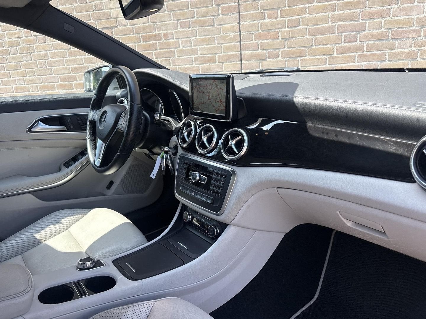 Mercedes-Benz CLA 220 CDI Ambition, Auto's, Automaat, CLA, Zilver of Grijs, Te koop