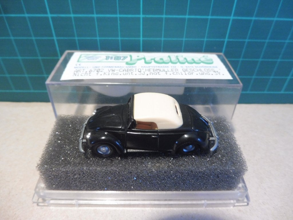 1:87 Praliné Volkswagen VW Kever Hebmüller gesloten cabrio, Ophalen of Verzenden, Zo goed als nieuw, Auto, Overige merken