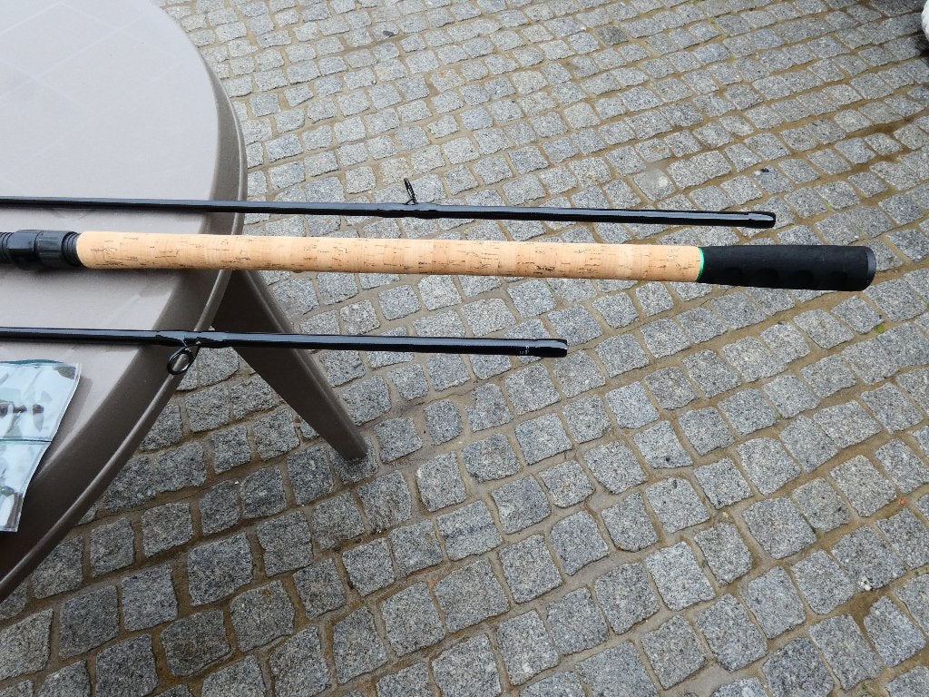 Guru n-gauge  12 ft specimen, Enlèvement ou Envoi, Comme neuf, Canne à lancer