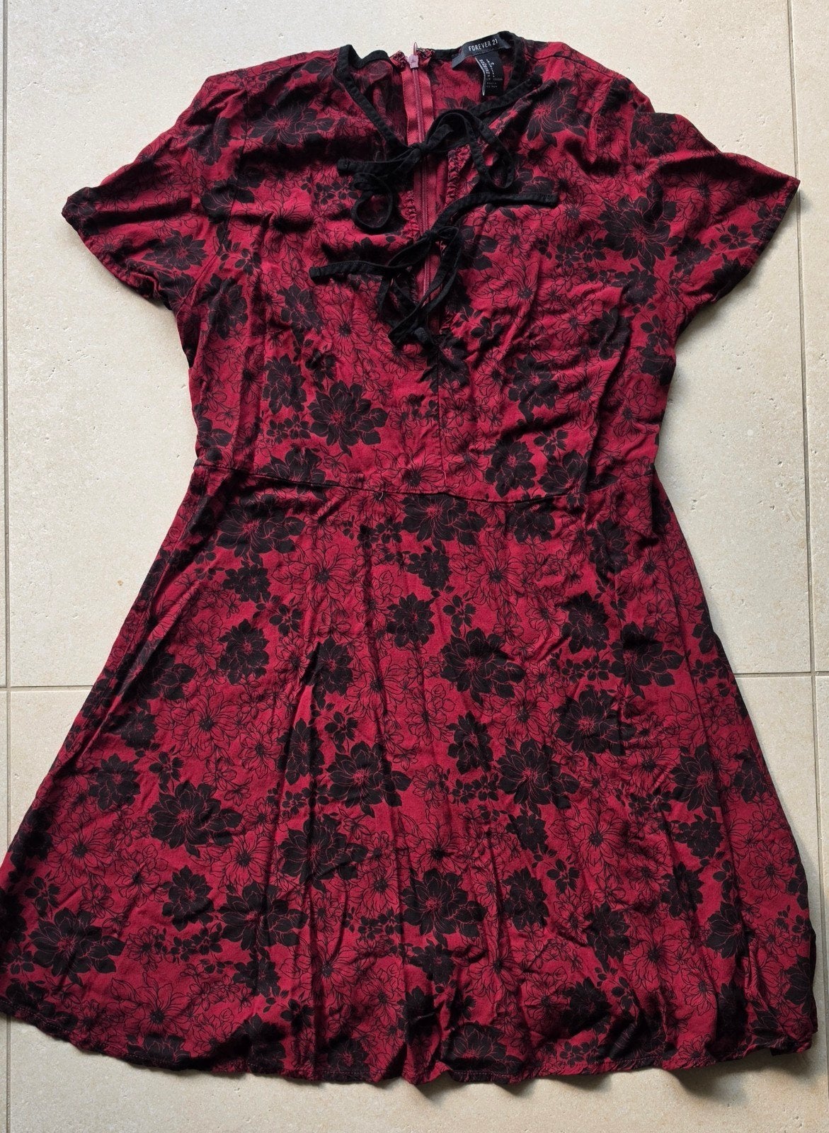 FOREVER 21, Grunge Floral Dress - Dark Red, Envoi