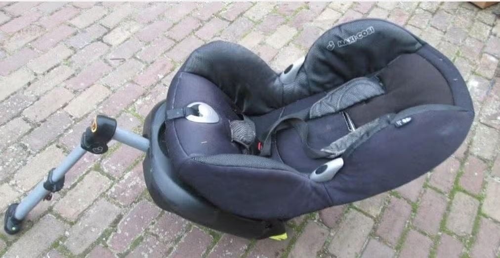 Excellent siège pour enfant/siège auto robuste - MAXI COSI, Enfants & Bébés, Enlèvement, Comme neuf, Maxi-Cosi