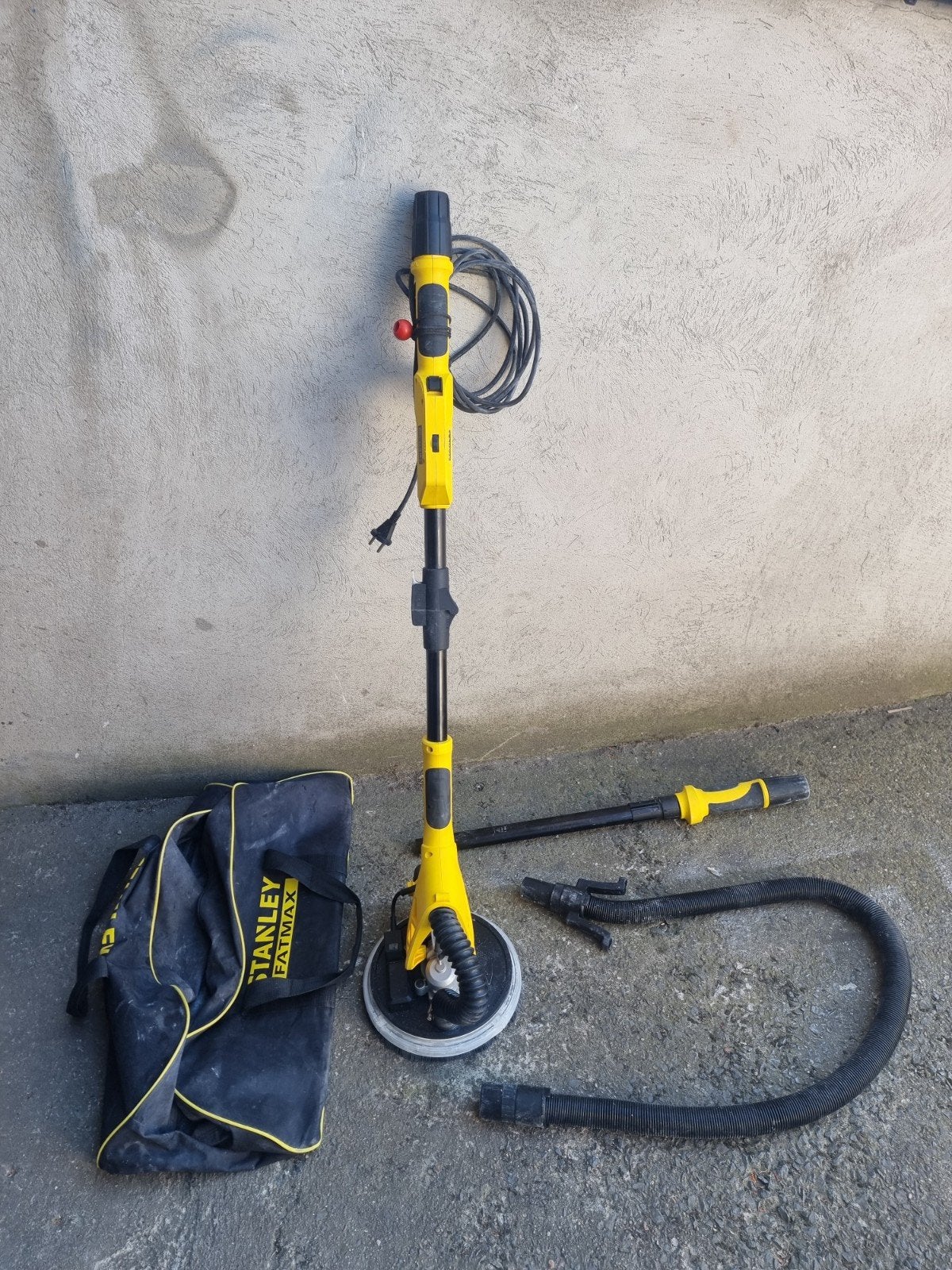 Girafe ponceuse stanley fatmax, Bricolage & Construction, Outillage | Ponceuses, Enlèvement