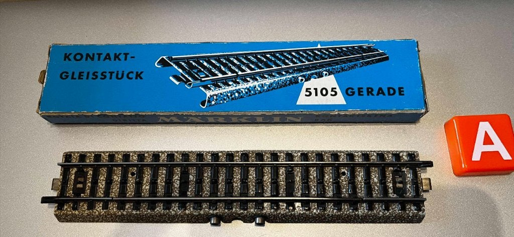 Rail de contact Marklin 5105 avec boîte d'origine, Enlèvement ou Envoi, Autres types, Märklin, Courant continu