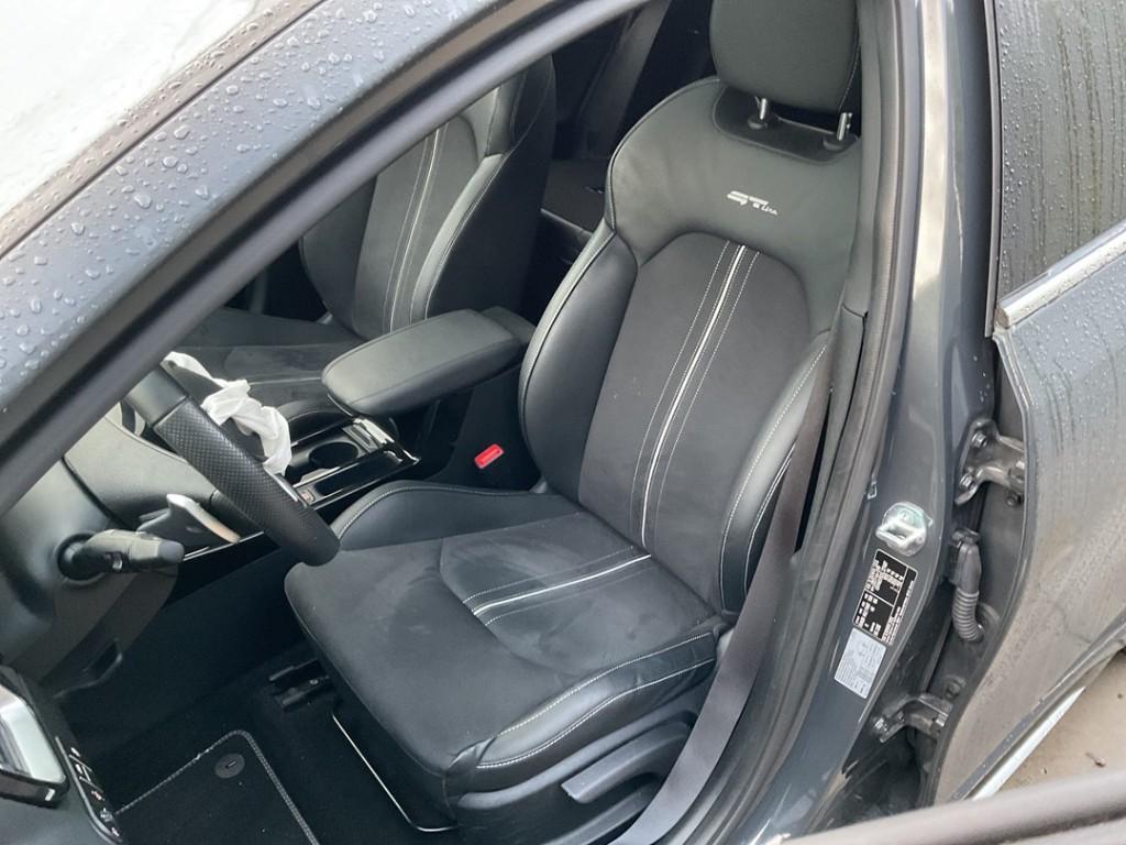 INTERIEUR Kia Ceed (CDB5 / CDBB) (01-2018/12-2020), Gebruikt, Kia