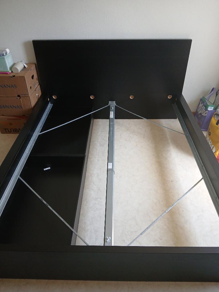 Bed 160  200 cm, Ophalen, Zwart, Tweepersoons, Zo goed als nieuw