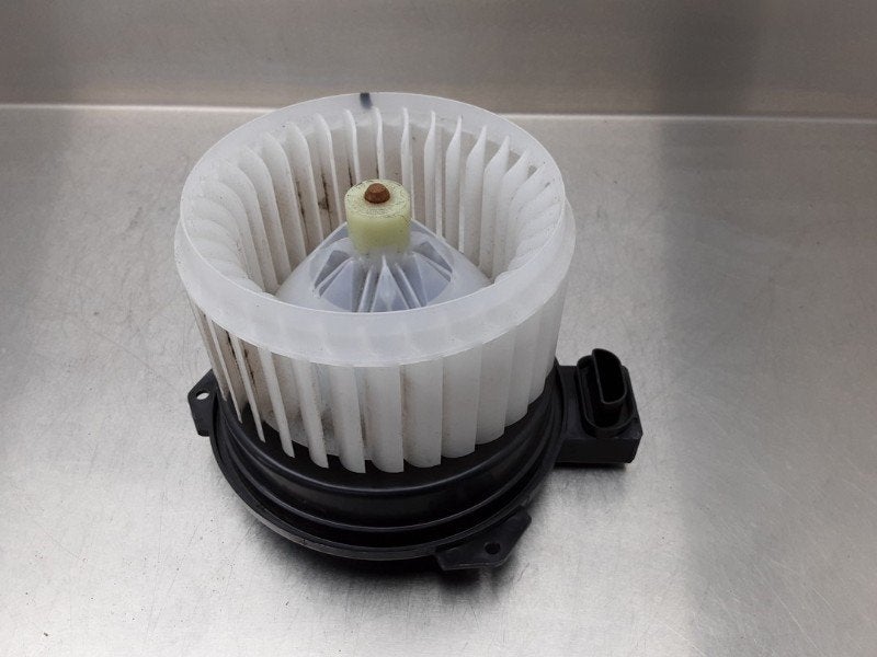 KACHEL VENTILATORMOTOR Mitsubishi Space Star (A0), Gebruikt, Mitsubishi