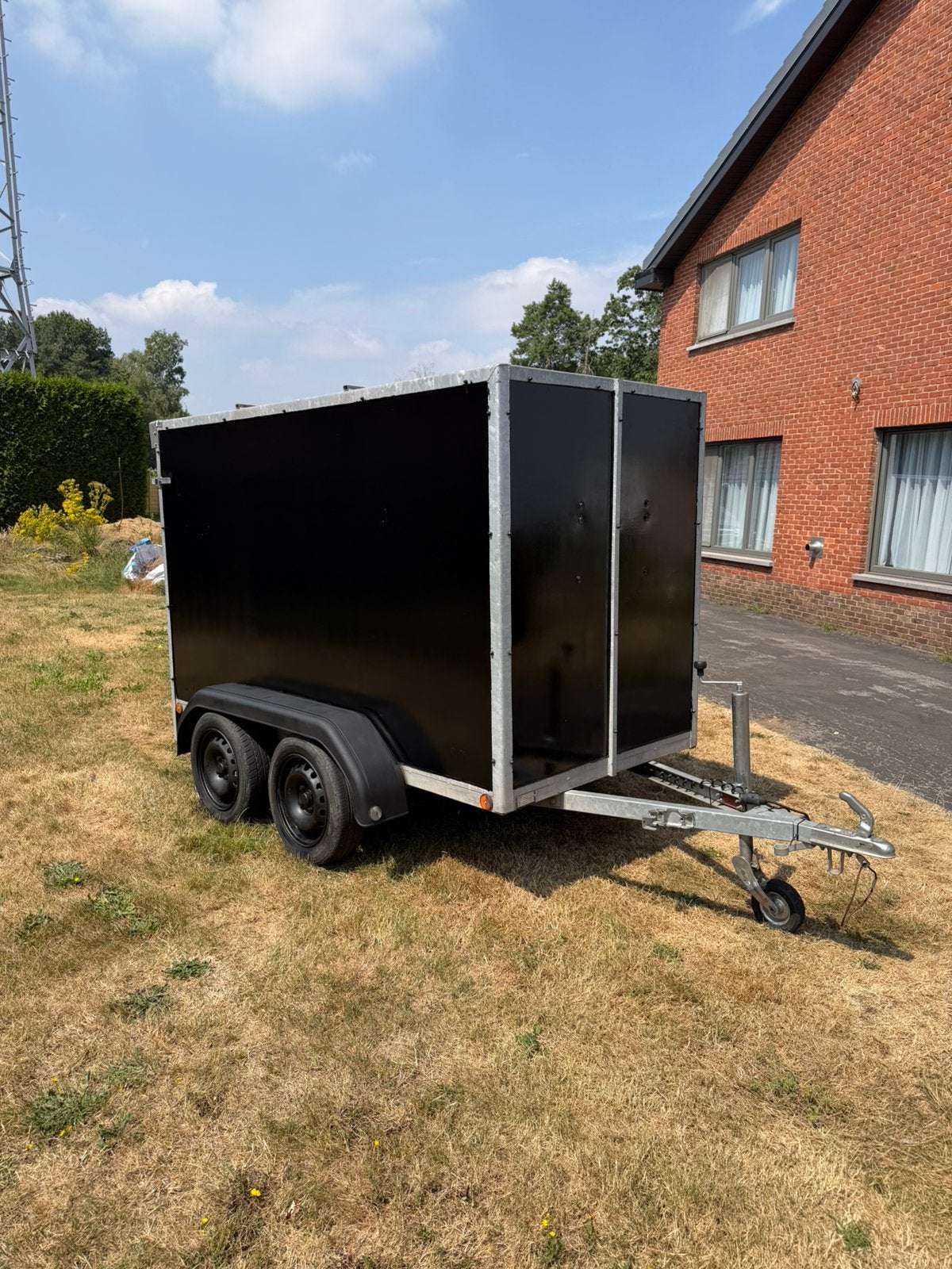 Gesloten aanhangwagen dubbelas 750kg, Auto diversen, Aanhangers en Bagagewagens, Ophalen, Zo goed als nieuw
