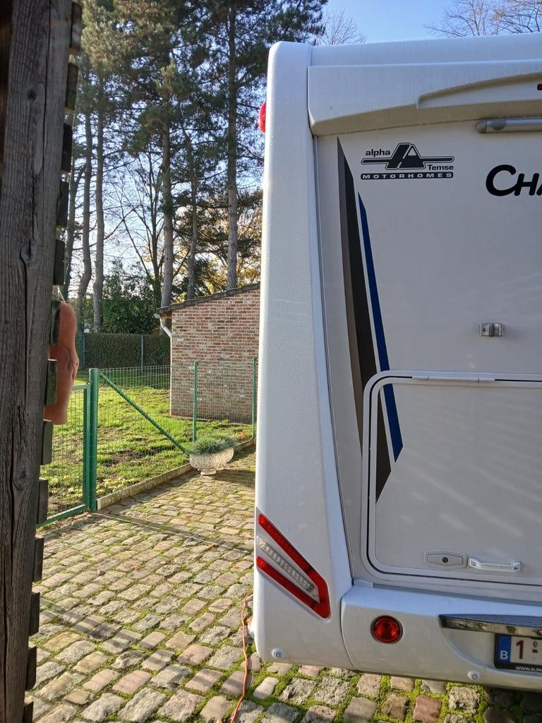 Colonne arrière droite : chausson ou Challenger, Enlèvement