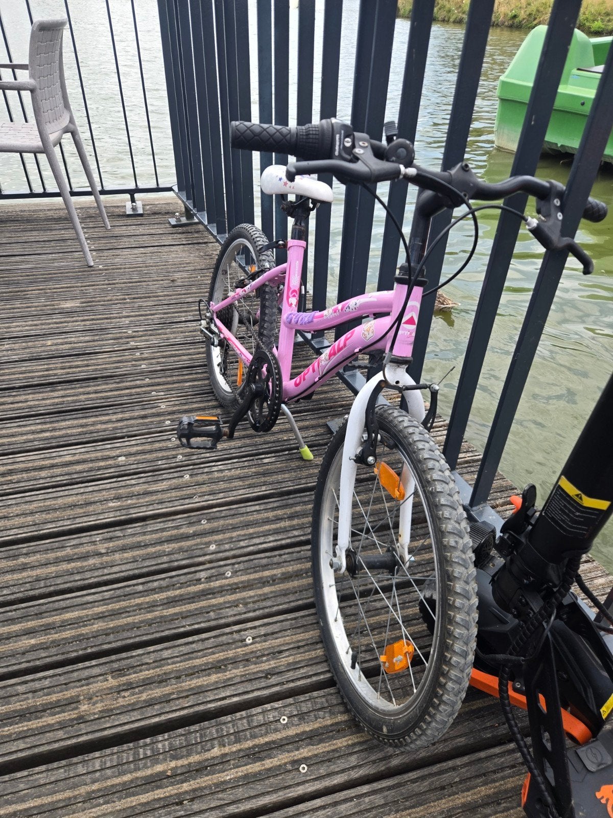 Velo fille roues 20 pouces.         50€      4690 Bassenge, Vélos & Vélomoteurs, Vélos | Filles, 20 pouces