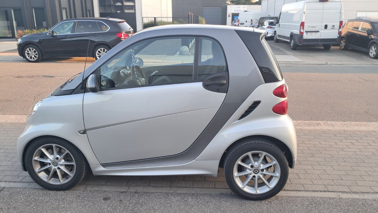 SMART FOR TWO PASSION, Autos, Argent ou Gris, Achat, USB, 2 portes