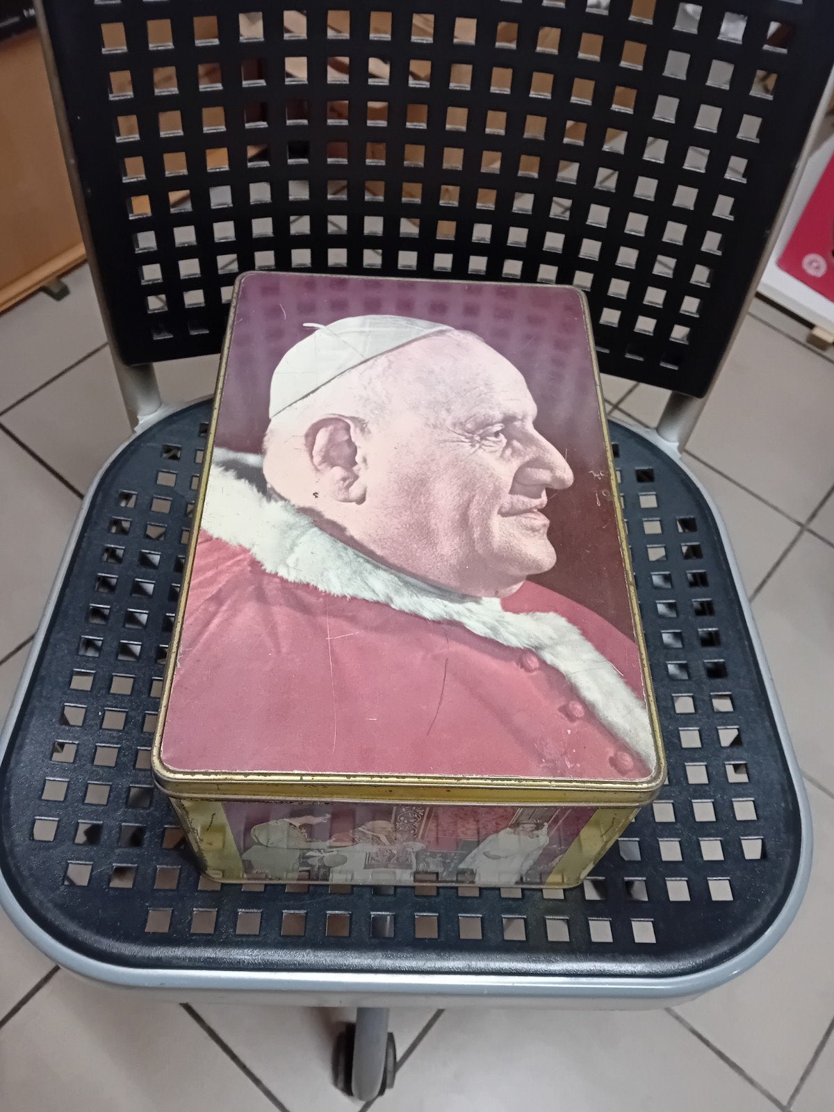 Blikken doos van Paus Johannes XXIII, Enlèvement, Utilisé