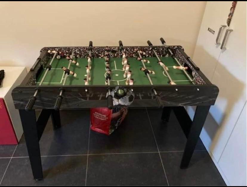 Te koop voetbaltafel, Ophalen, Zo goed als nieuw