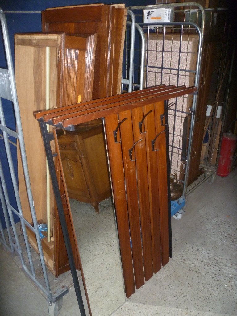 VINTAGE GR. HANGKAPSTOK MET SPIEGEL, Antiek en Kunst, Ophalen