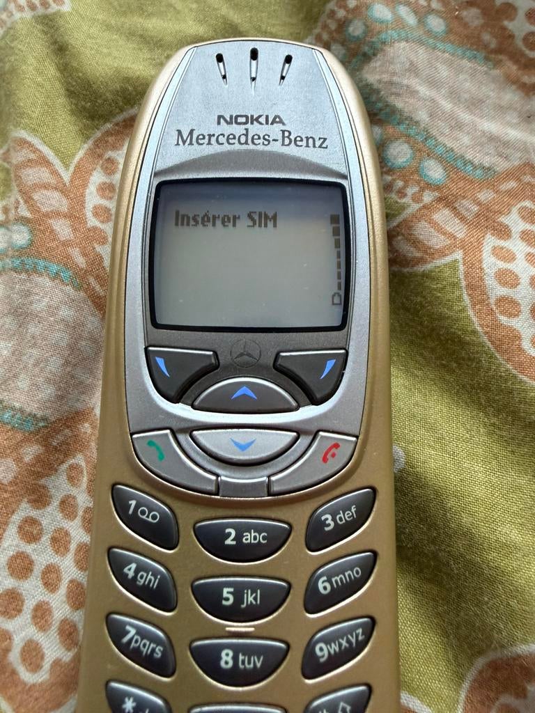Nokia 6310i or édition mercedes benz, Télécoms, Téléphonie mobile | Nokia, Comme neuf, Enlèvement ou Envoi