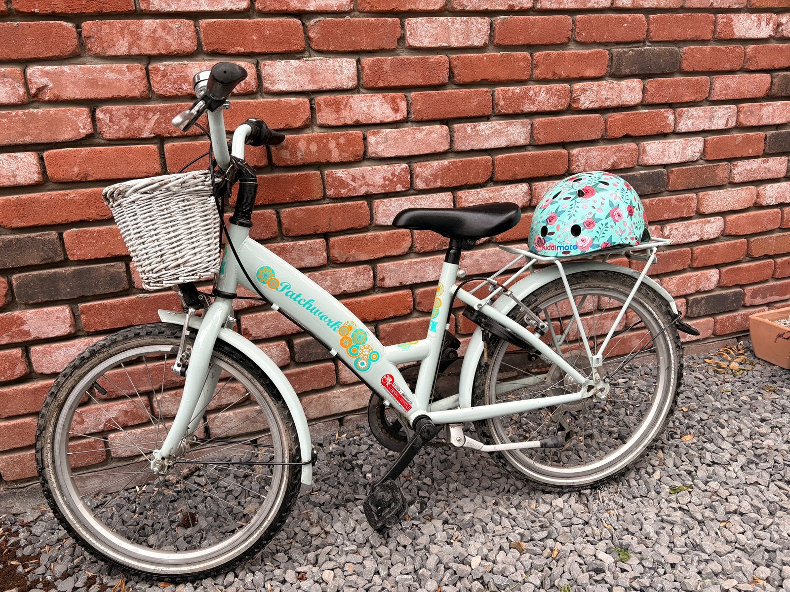 Velo fille BFK + casque fille kidimoto, Vélos & Vélomoteurs, Enlèvement, Comme neuf