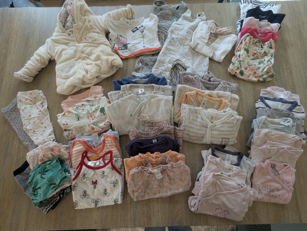 Lot vêtements fille 1 mois, Enfants & Bébés, Enlèvement, Utilisé, Fille, Ensemble