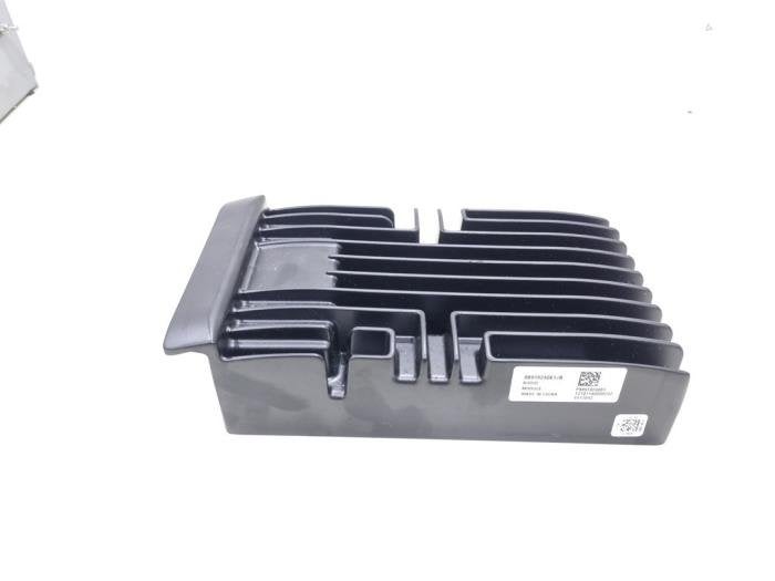 Amplificateur radio d'un Lynk & Co 01, -, 3 mois de garantie, Utilisé, Autres marques automobiles