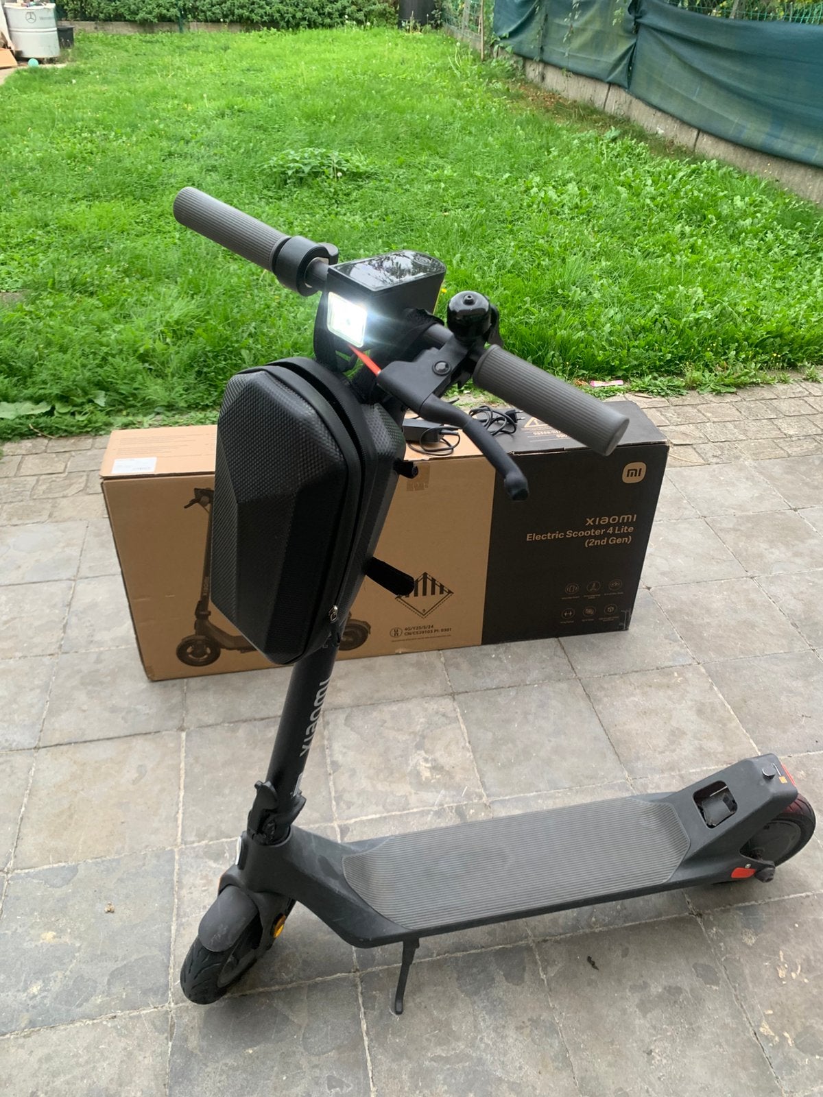 Trottinette électrique Xiaomi 4 lite (2nd gen) +poche avant, Enlèvement, Comme neuf, Step électrique (E-scooter)