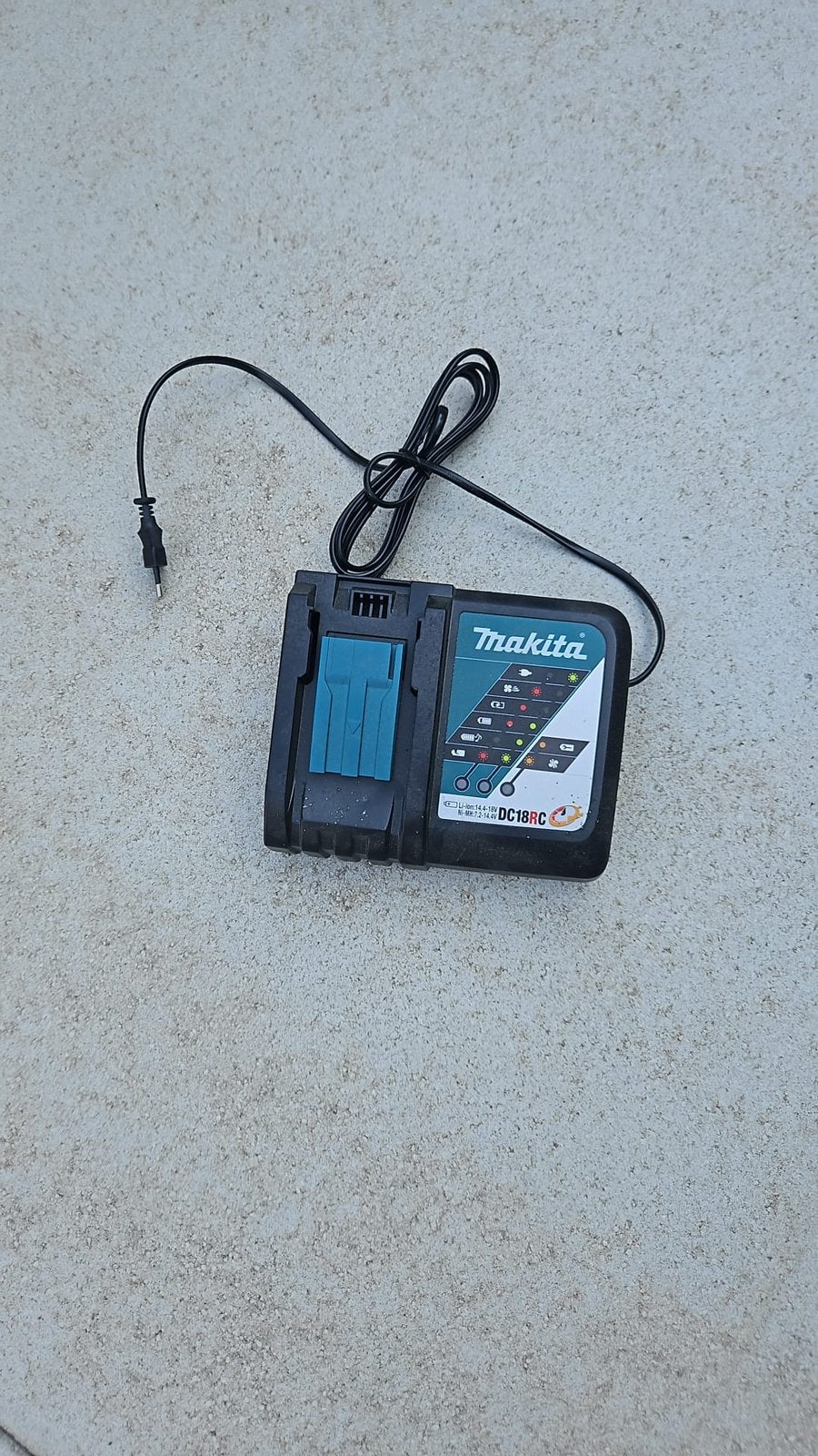 Baterij oplader makita, Doe-het-zelf en Bouw, Ophalen, Zo goed als nieuw