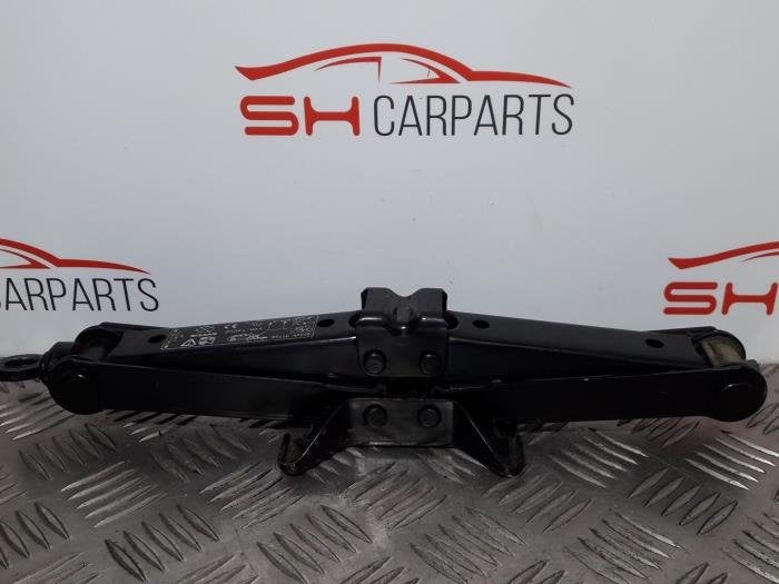Cric d'un Nissan Micra, -, 3 mois de garantie, Utilisé, -